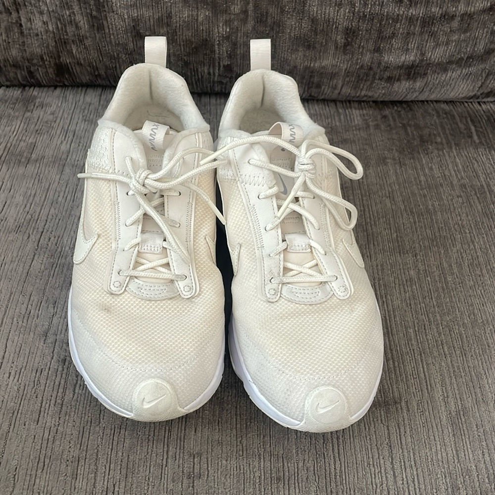 Nike air max shoes